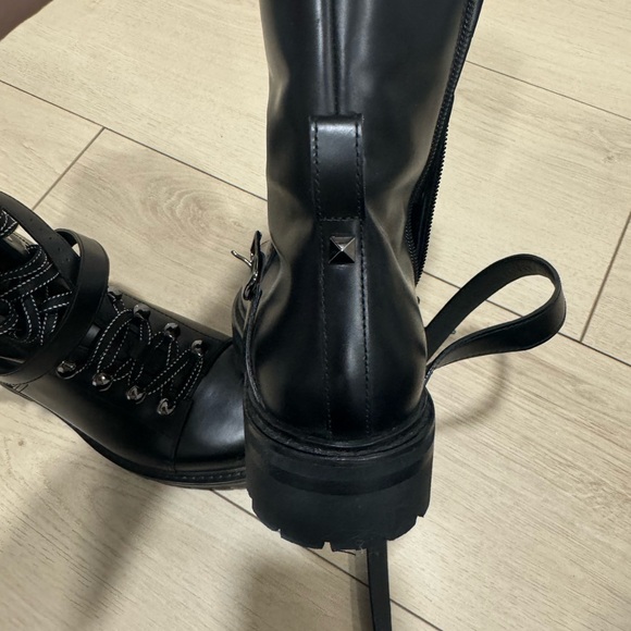 Valentino Garavani Rockstud Boots Motorcycle Moto Kylie Jenner - Picture 10 of 12